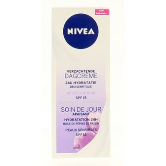 Essentials dagcreme sensitive SPF15 Nivea 50ml